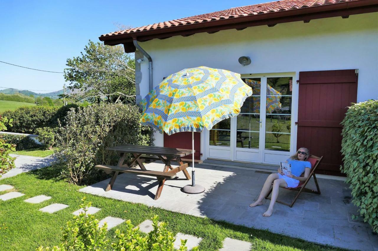 BaskoParadis Louhossoa Bagian luar foto